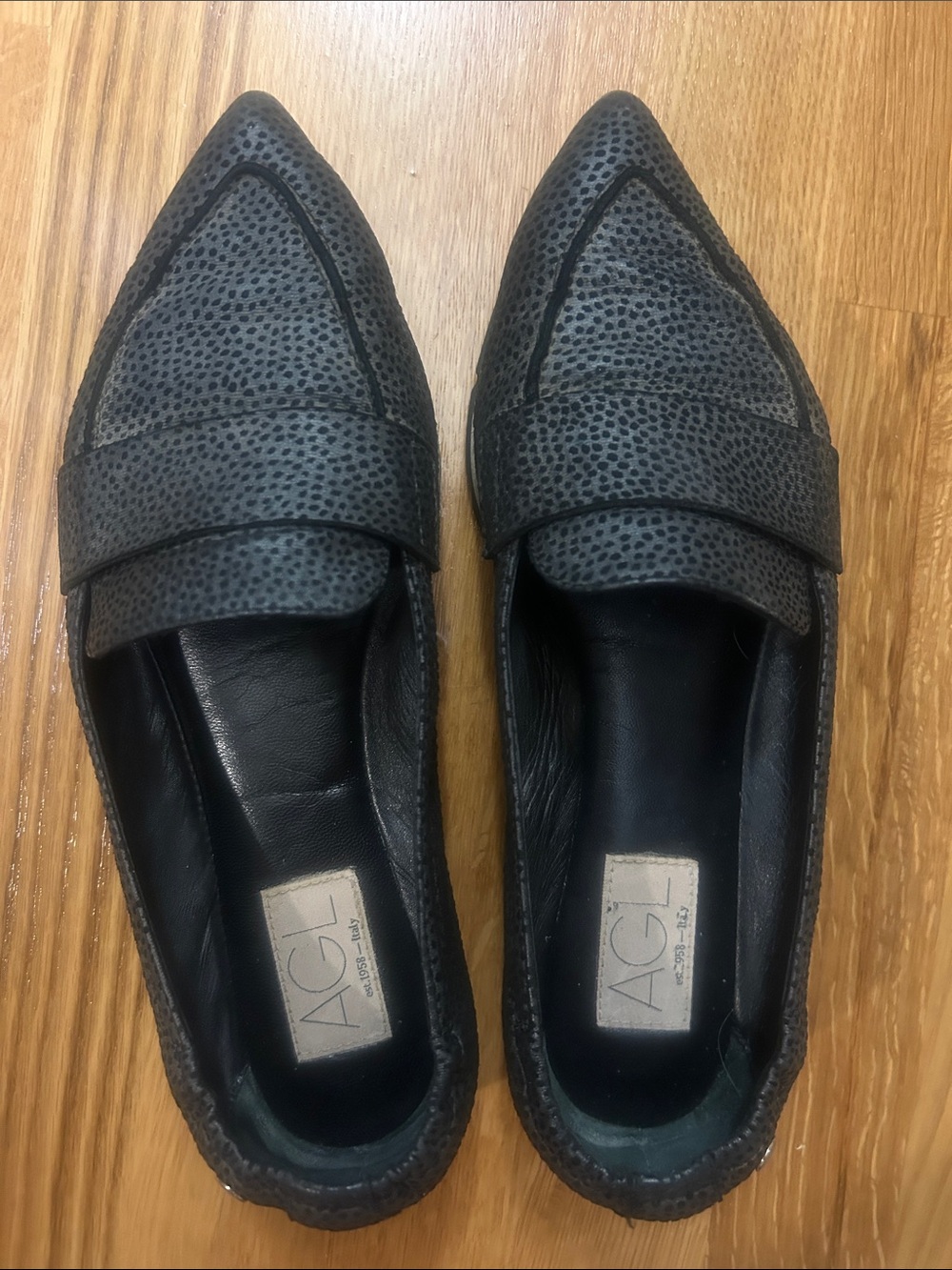 Attilio Giusti Leombruno Black Textured Pointed Penny Loafers